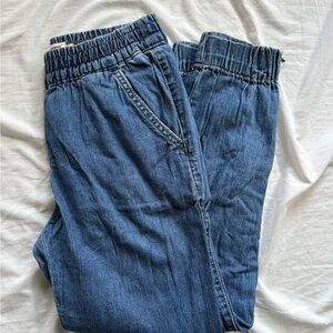 Levi's Elastic Waist Blue Jeans